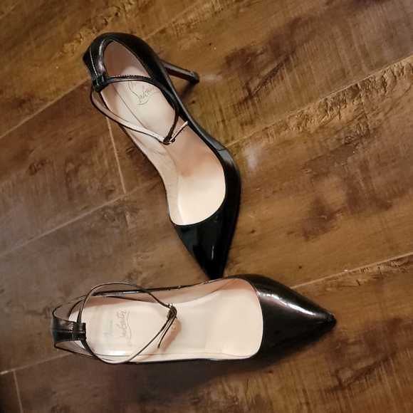Christian Louboutin Heels, Size 36.5 - Picture 4 of 11